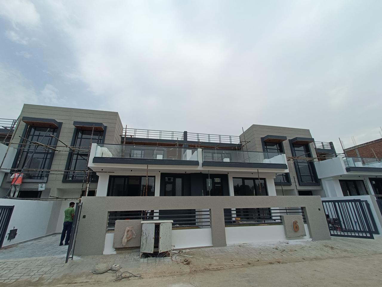 Prestigious Villas At Samsara Homes